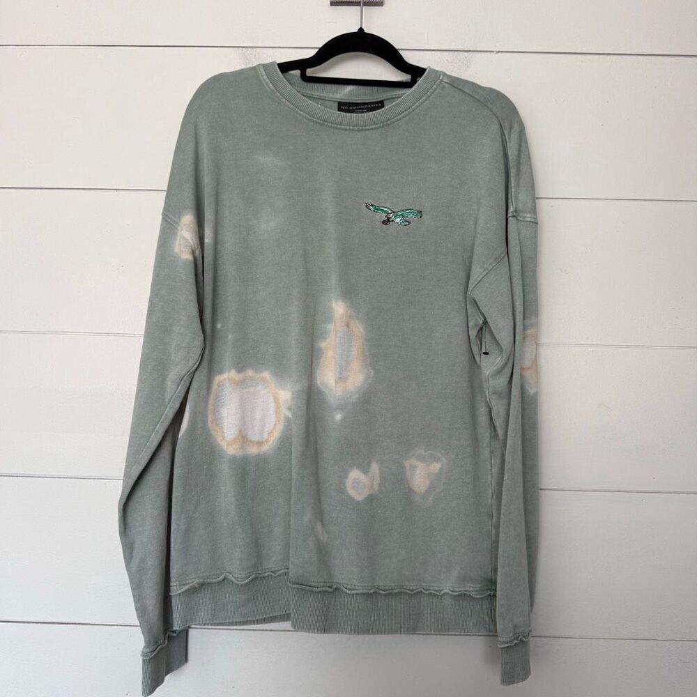 No Boundaries Women’s Medium Olive Green Sweatshirt